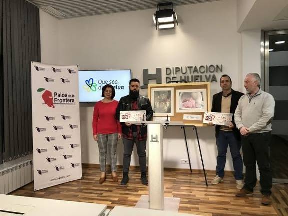 ‘Lluvia sobre el terreno’, de Román, gana el VIII Concurso de Fotografías Regantes de Palos