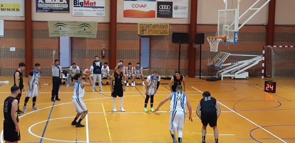 Al Ciudad de Huelva se le atraganta el viaje a Peñarroya (70-62)