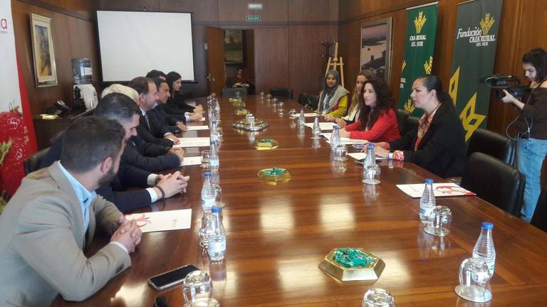 Rocío Ruiz subraya la importancia de los planes de igualdad en el sector de los frutos rojos