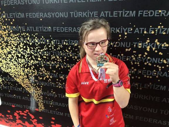 Blanca Betanzos regresa del Europeo con dos oros y una plata