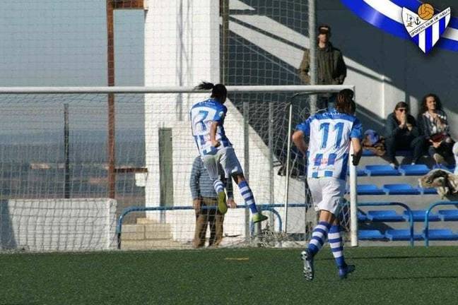 Anita también habla alto y claro en el campo (1-0)