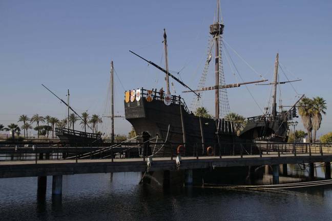 El Muelle de las Carabelas abre gratis sus puertas hasta el domingo para conmemorar el 15M