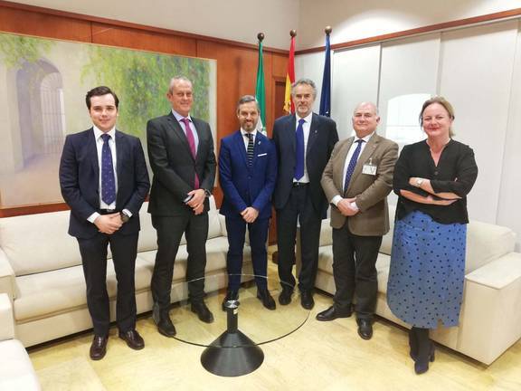 La Junta pone en valor los 11.000 millones de facturación de la Aiqbe