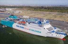 El Puerto da la bienvenida a su primera línea regular de pasajeros impulsada por gas natural