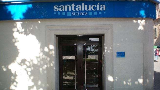 Amenazan con despedir a 16 trabajadoras de la aseguradora Santa Lucía en Huelva