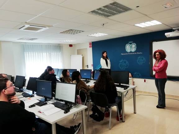 10 jóvenes comienzan la formación teórica de las becas HEBE Inserta en la Diputación