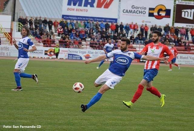 El San Fernando recurre al ‘2×1’ para ayudar al Recreativo a ser primero