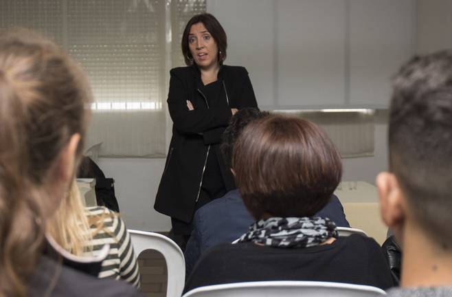 Un programa enseña a 150 futuros hosteleros onubenses a servir alcohol de manera responsable