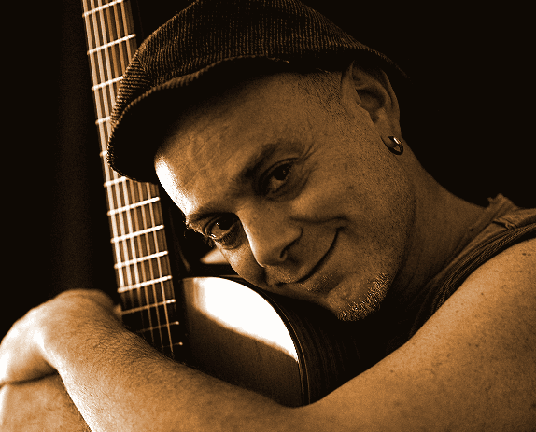 Claudio H. ofrece un concierto en La 13 el sábado