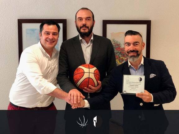 El Enrique Benítez y Krypteia Capital se felicitan, pero no dicen nada sobre el futuro
