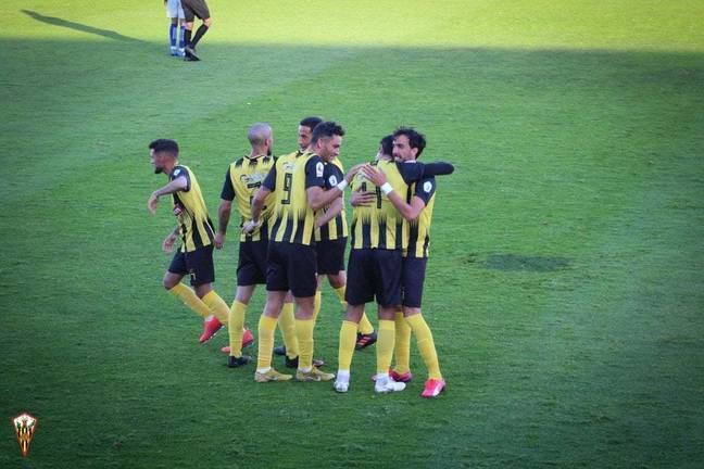 Dos grupos inversores pugnan por el control del San Roque