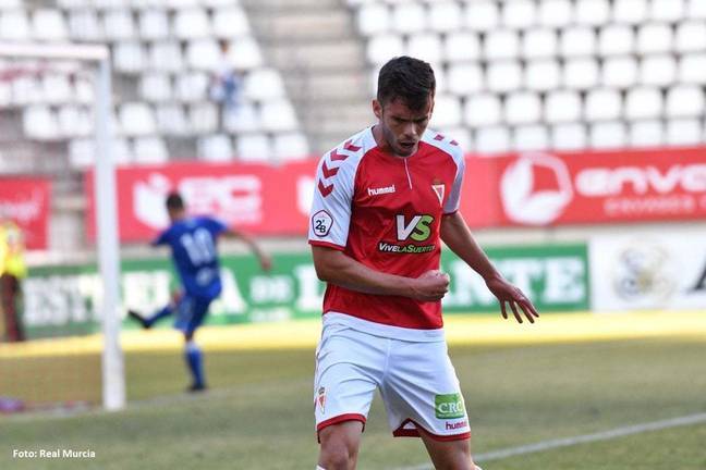 Melilla y Cartagena se rinden a los 21 partidos sin perder del Recre