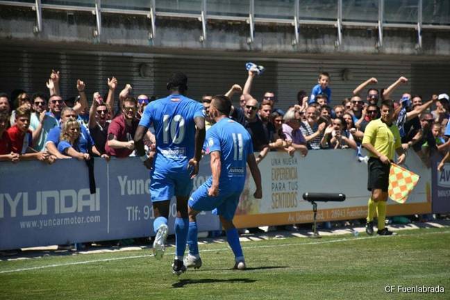 El Fuenlabrada barre al Recreativo y complica el camino del ascenso (3-0)