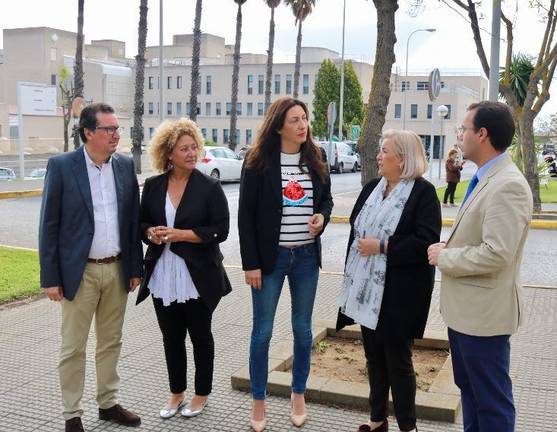 Loles López aplaude la recuperación en Huelva de una técnica para pacientes cardíacos