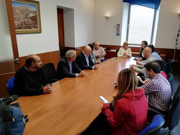 Bella Verano aborda con los alcaldes de la Cuenca la situación del sector minero
