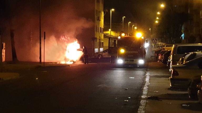 Incendio en un contenedor en Pérez Cubillas