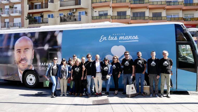 Mesa de la Ría “recorre las calles y acerca sus propuestas a los colectivos de la ciudad”