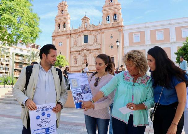 Pilar Marín quiere una plaza de la Merced “sin obstáculos y recuperando su sabor histórico”
