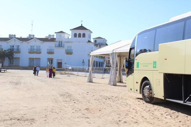 Casi 52.000 personas usaron el autobús interubano para ir a la romería del Rocío