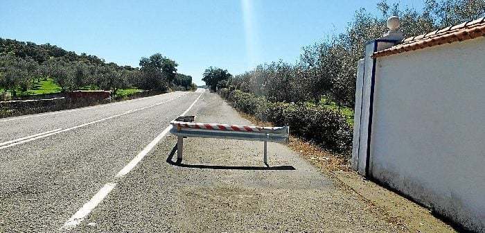 Atropellan a tres mujeres en Cala cuadriplicando el límite de velocidad y una pierde una pierna