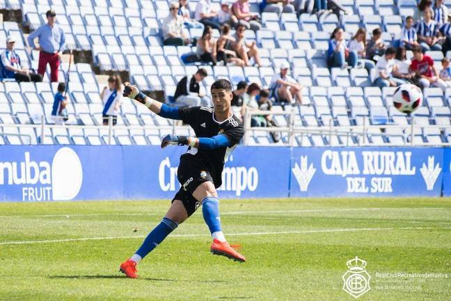 El único futbolista que no ha jugado es el primero que quiere seguir en el Recreativo