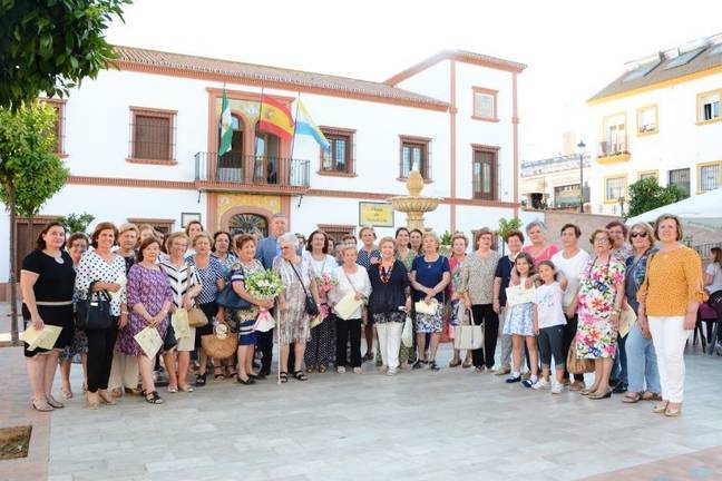 Palos acoge una exposición de los alumnos de Borde, Enrejillado y Bolillos