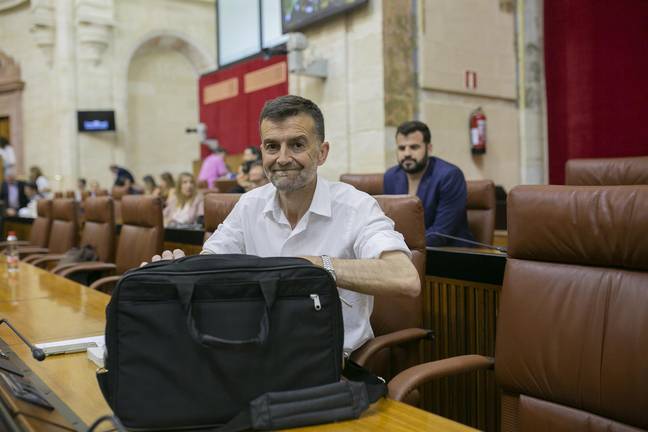 Antonio Maíllo (IU) deja sus cargos políticos y regresa a su plaza en el Instituto de Aracena