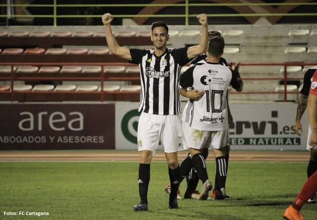 El Recreativo gana a otros cinco clubes la subasta por Rubén Cruz