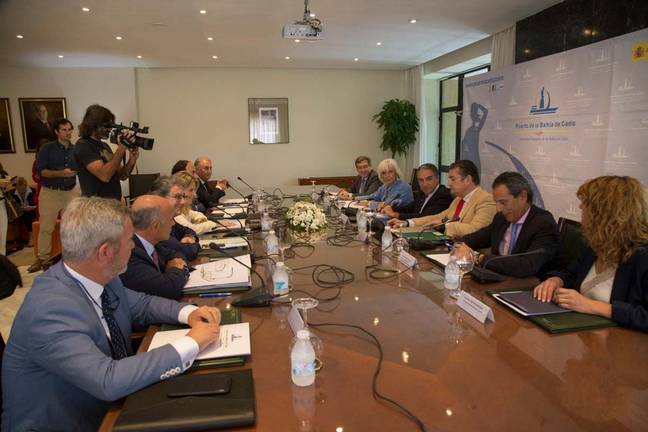 La Junta impulsará un Plan de acción logística y comercial de los puertos andaluces
