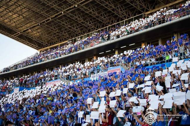 La afición del Recreativo quiere ser la mejor de toda la Segunda B