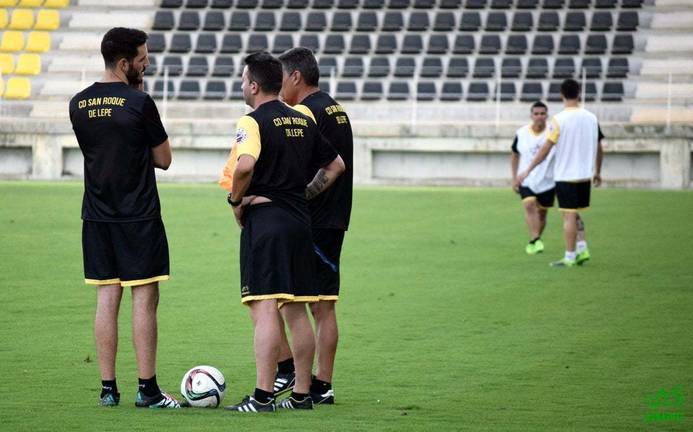 Fichaje triple para un renovado San Roque de Lepe