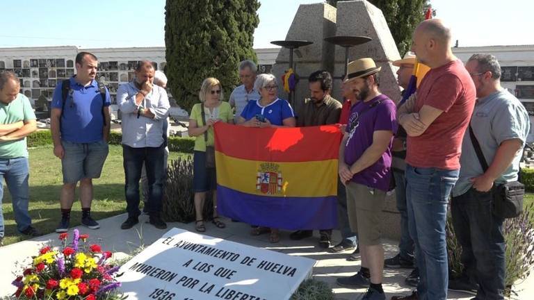 Adelante pide explicaciones al alcalde de Huelva por “incumplir” la Ley de Memoria Democrática