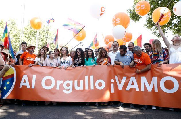 En el próximo Orgullo LGBTI, la mejor respuesta, darle la espalda cuando pase Ciudadanos