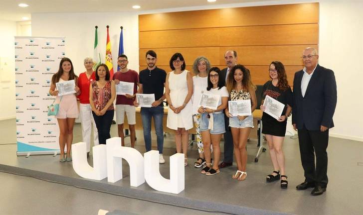 La Fundación Atlantic Copper entrega 11 becas para estudios en el extranjero por valor de 16.000 euros