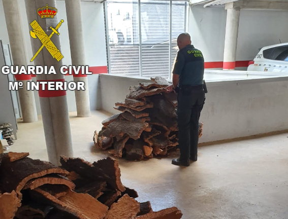 Esclarecidos seis robos de corcho en Higuera de la Sierra y Aracena
