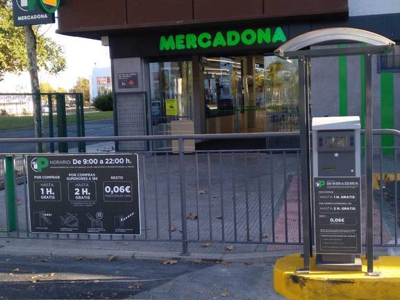 Mercadona, obligada a cambiar su modelo de aparcamiento en Huelva