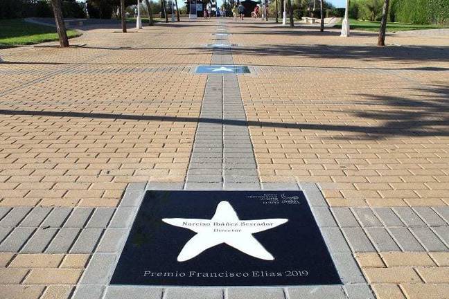 Juan Echanove y Chicho Ibáñez Serrador ya tienen su estrella en el Paseo de la Fama de Islantilla