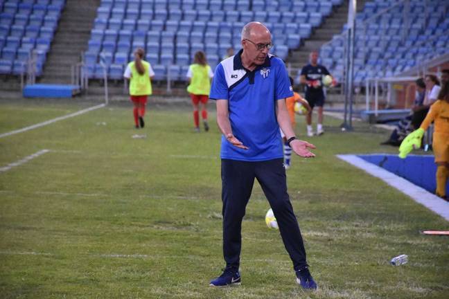 Antonio Toledo cambia el estilo de juego del Sporting de Huelva