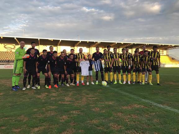 El Recreativo saca adelante un partido nada amistoso (2-3)