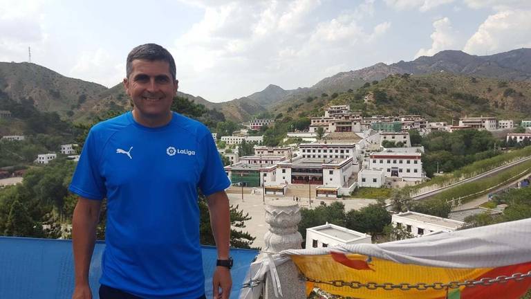 Un onubense selecciona a los mejores futbolistas chinos