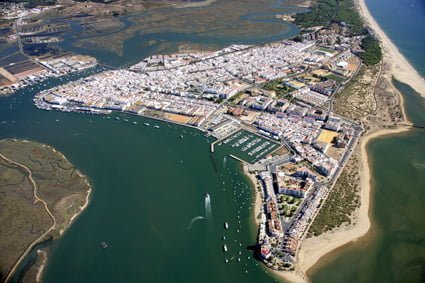 Un restaurante de Isla ofrece un almuerzo navideño gratuito a los más necesitados