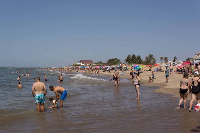 Ayamonte se defiende de los bulos por Internet: sus playas son aptas para el baño