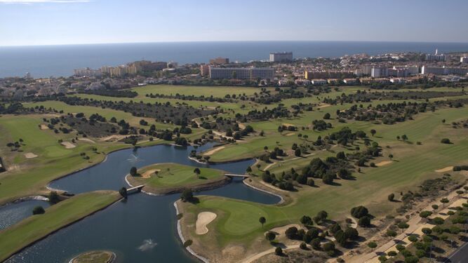 Los propietarios de Matalascañas pedirán al nuevo equipo de gobierno que actúe en el campo de golf