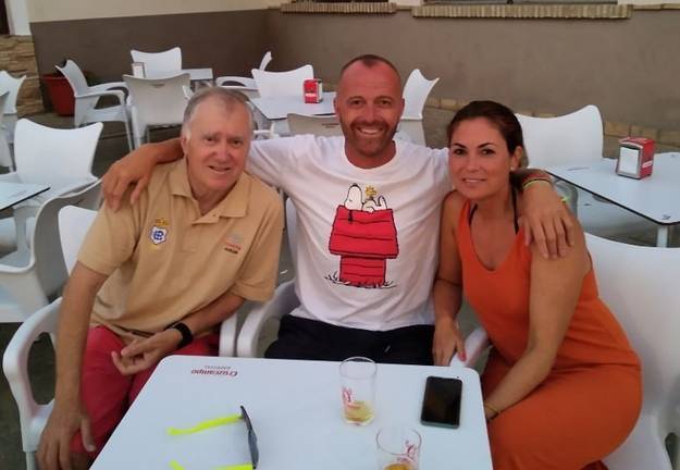 Visita del ex recreativista Espínola a El Portil