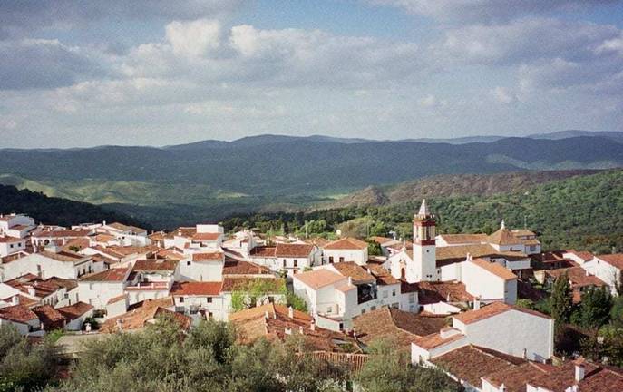 Giahsa auxilia con camiones de agua a varias poblaciones de la Sierra afectadas por la sequía