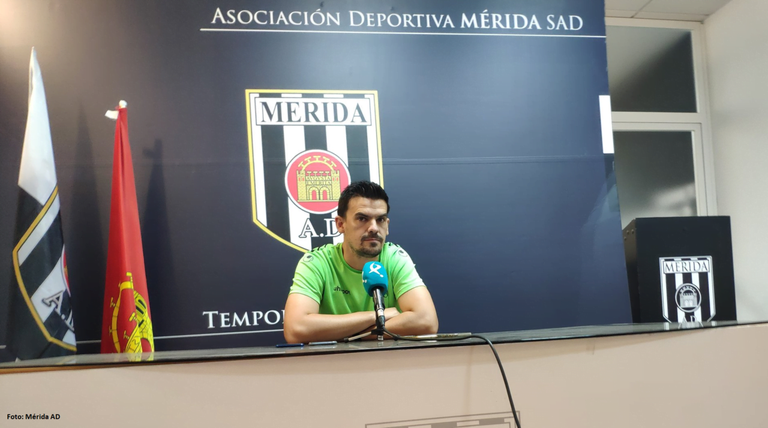 Santi Amaro cree tener la receta para derrotar al Recreativo