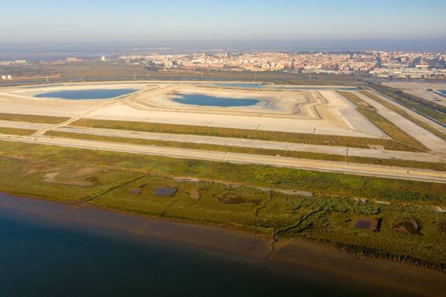 El aval de Fertiberia para garantizar el proyecto de los fosfoyesos no convence al Gobierno