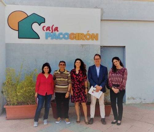 Alumnos de la UHU con pocos recursos podrán alojarse en la Casa Paco Girón por solo 80 euros al mes