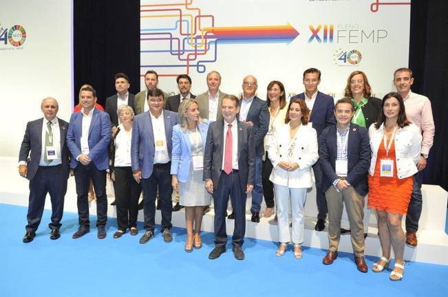 El alcalde de Huelva, Gabriel Cruz, elegido vocal en el pleno de la FEMP