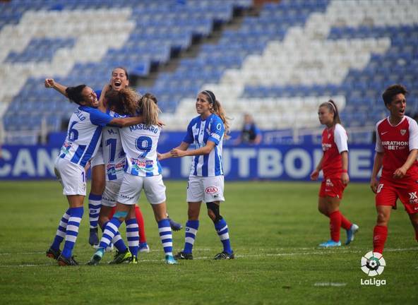 A la tercera fue la vencida para el Sporting de Huelva (1-0)